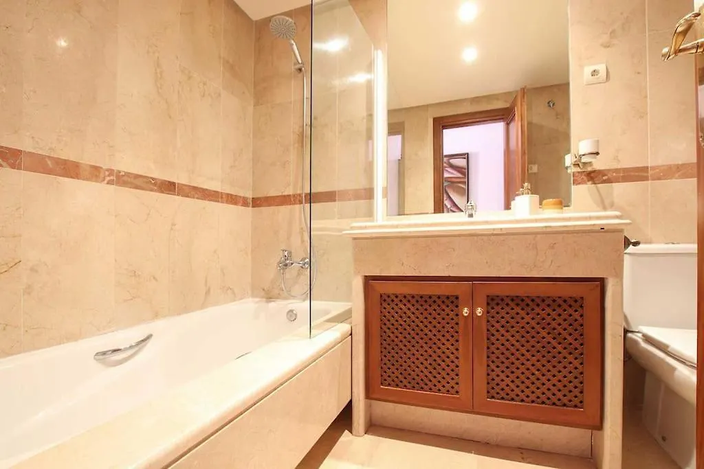 Piso 4 Hab. - Elviria Playa Apartment Marbella