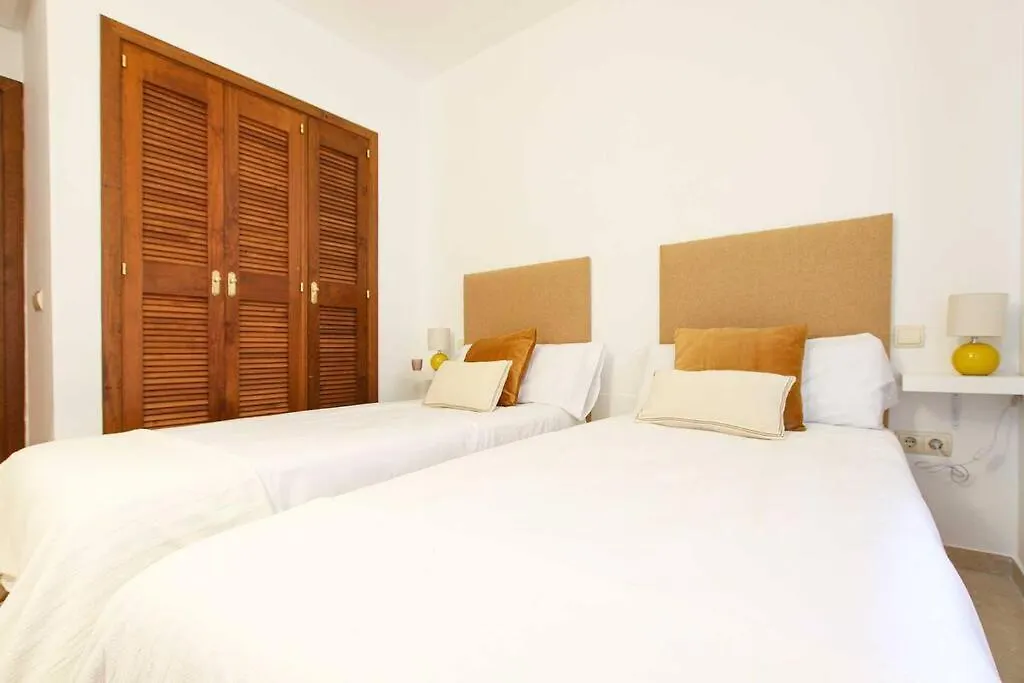 Piso 4 Hab. - Elviria Playa Apartment Marbella 0*,  Spain