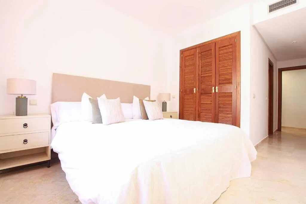 Piso 4 Hab. - Elviria Playa Apartment Marbella Spain