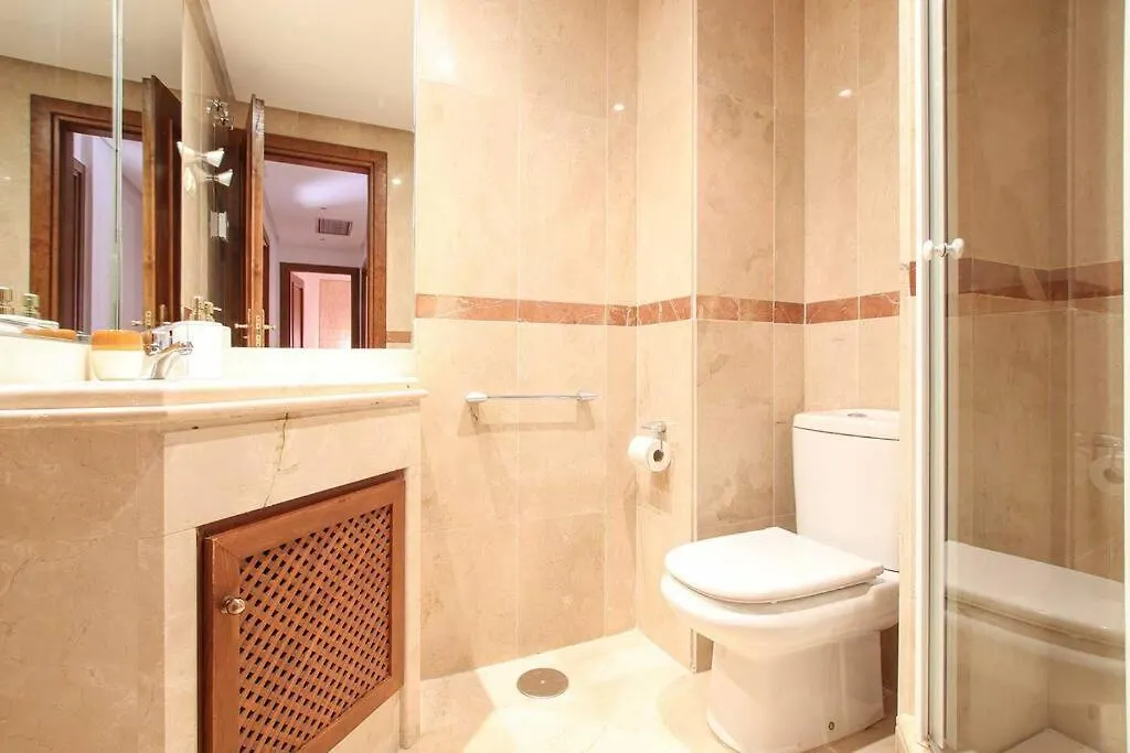 Piso 4 Hab. - Elviria Playa Apartment Marbella