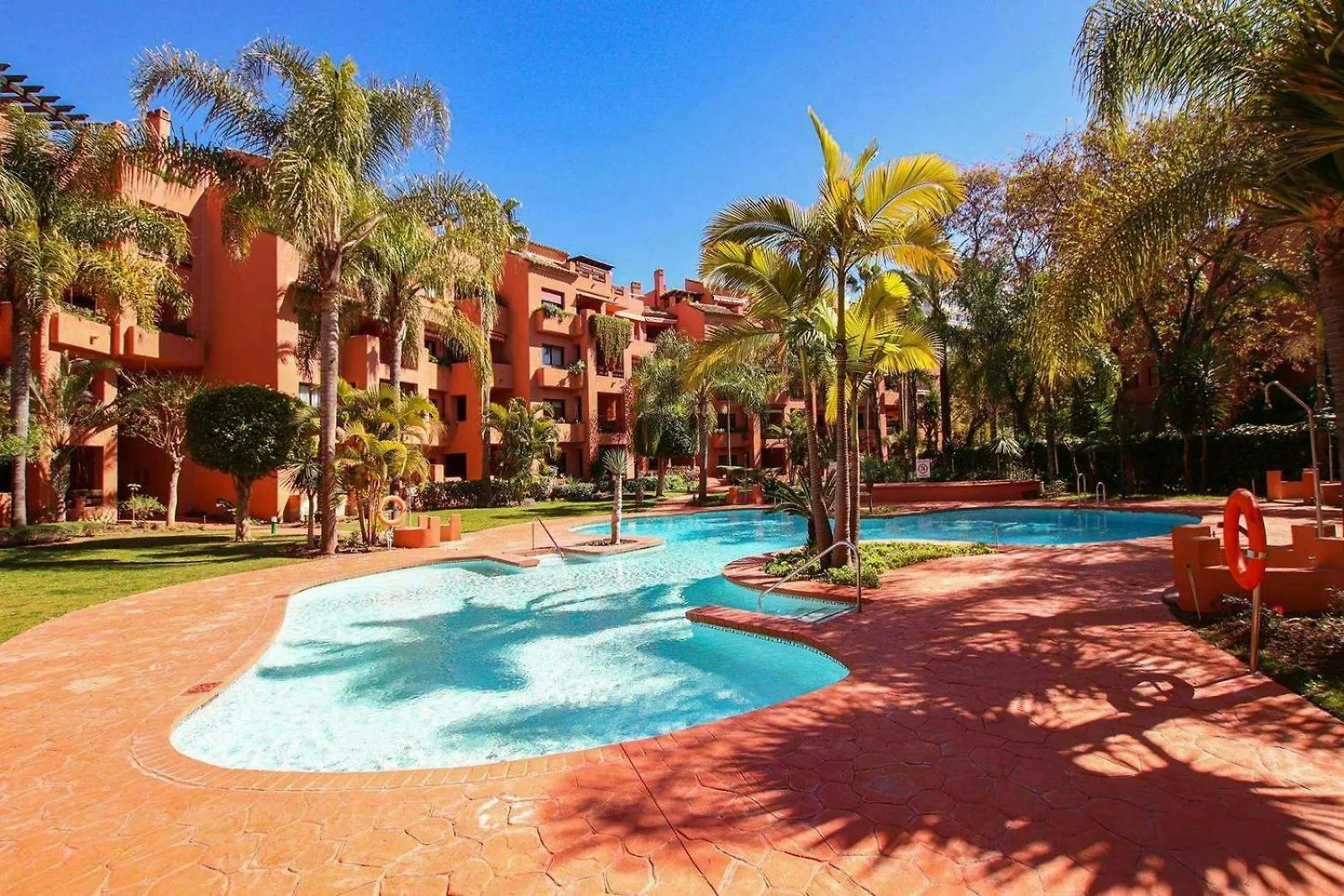 Piso 4 Hab. - Elviria Playa Apartment Marbella