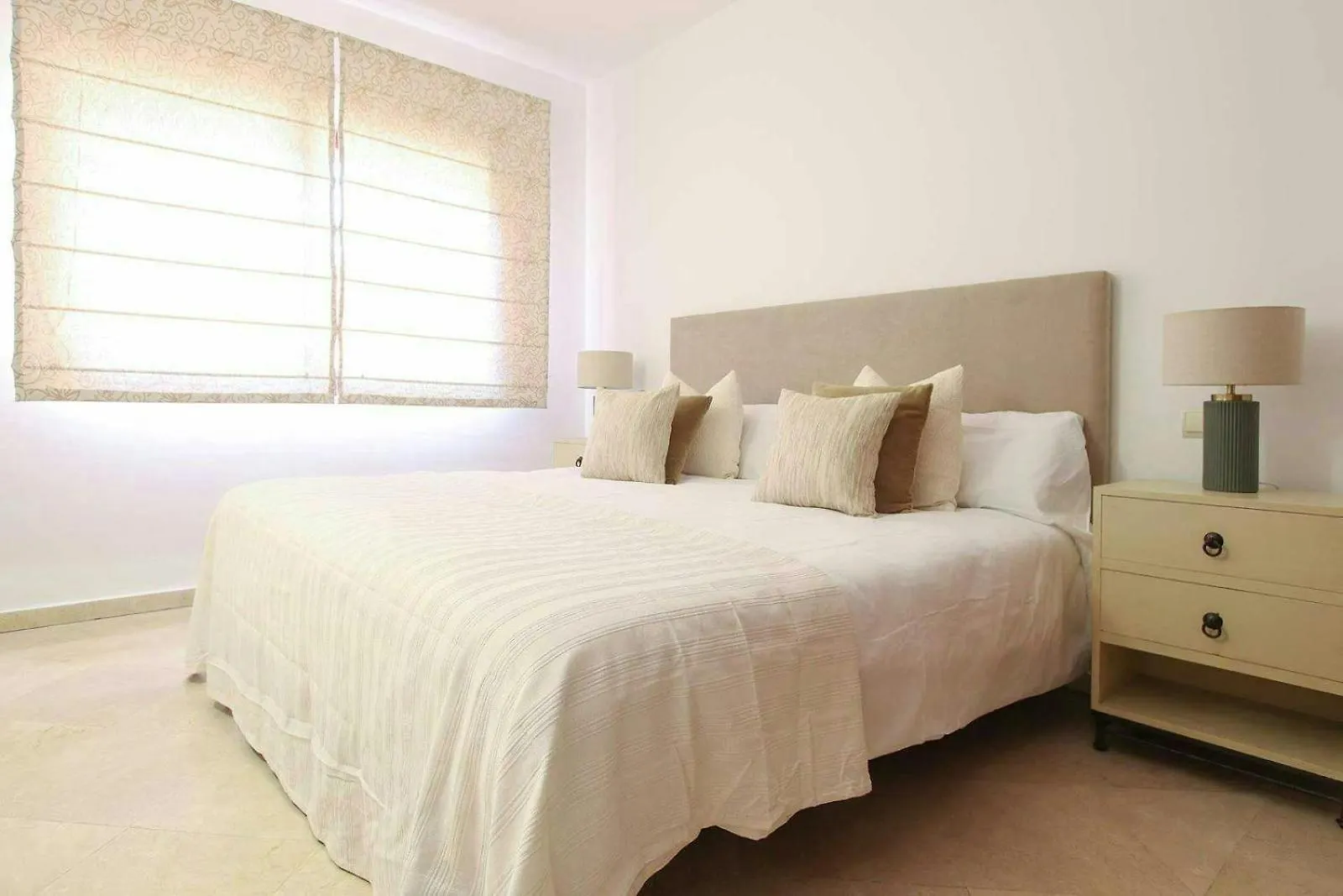 Piso 4 Hab. - Elviria Playa Apartment Marbella